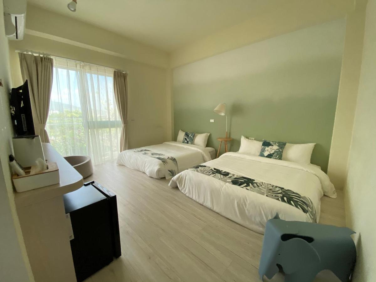 Burano Yellow Villa Hengchun Exterior photo