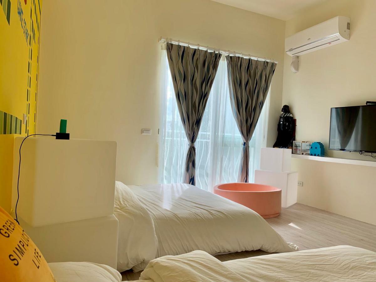 Burano Yellow Villa Hengchun Exterior photo