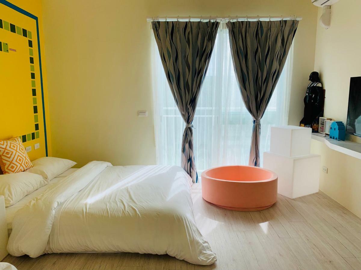 Burano Yellow Villa Hengchun Exterior photo