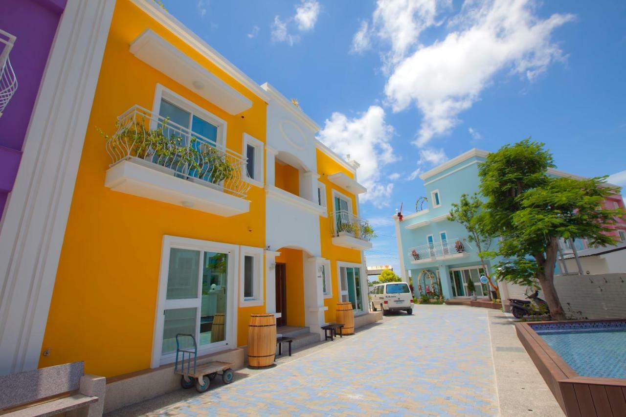 Burano Yellow Villa Hengchun Exterior photo